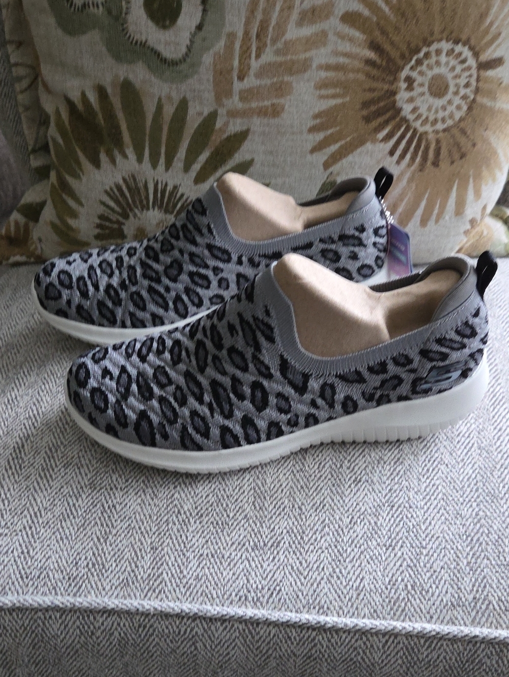 Skechers Slip Ons